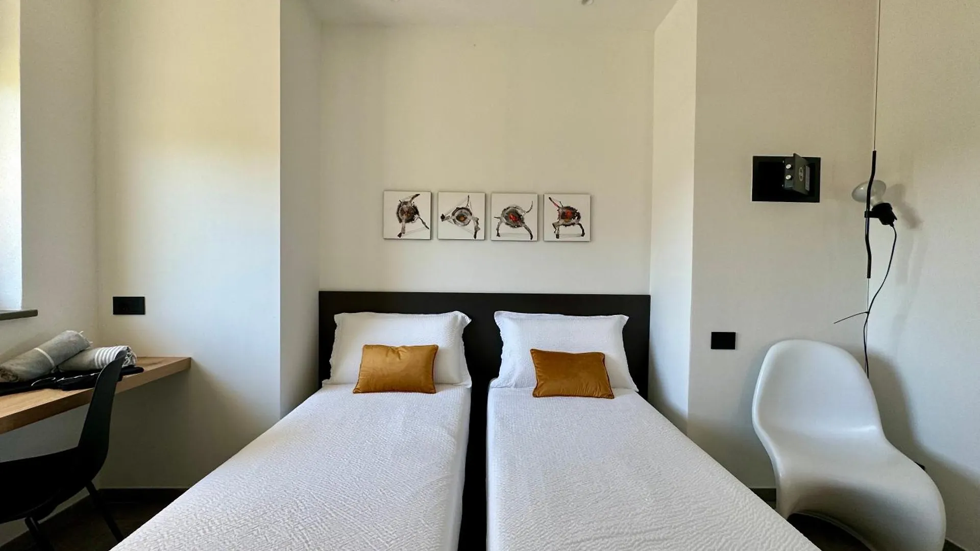 Inoltre Suite Bardolino 0*,